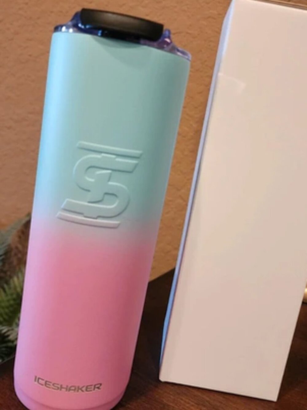 NEW IceShaker 20oz Tumbler (Pink Mint Ombre)